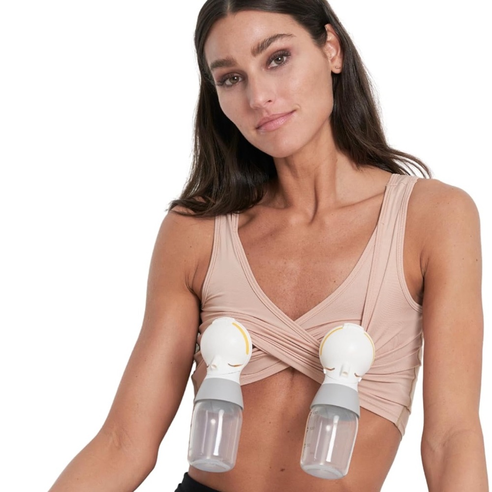 Larken THE LARKEN X Hands-Free Pumping Bra in Nude
